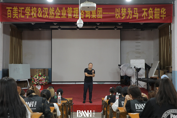 20211115_1932.jpg 3A8A4216.jpg