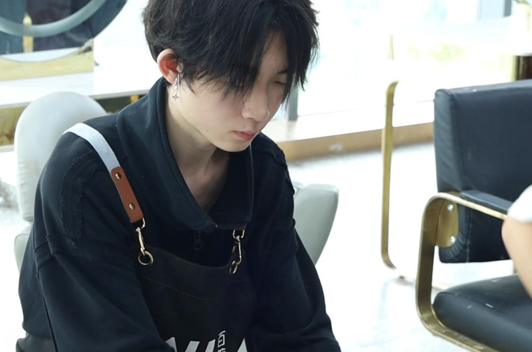 美发班在校生宋浅宇采访